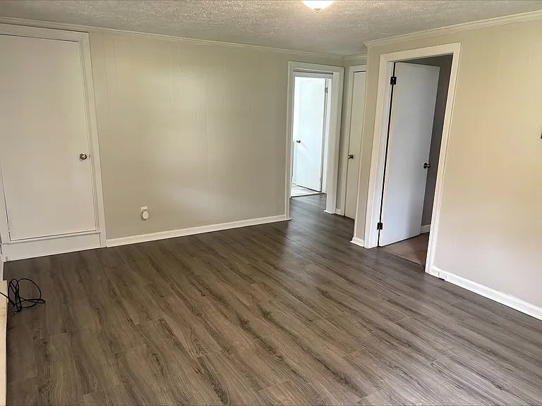 215 Palatine Ave #B — Photo 5