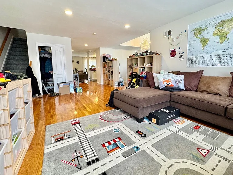 15 Daniella Ct #MAIN — Photo 1