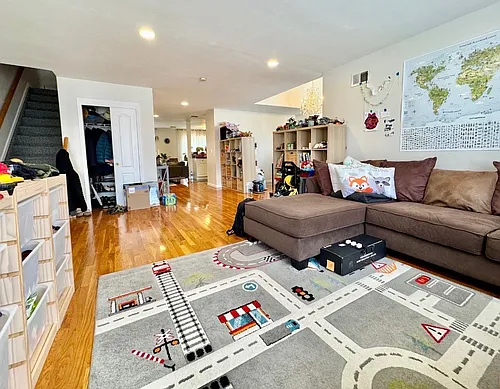 15 Daniella Ct #MAIN Photo 1 15 Daniella Ct #MAIN Photo 1