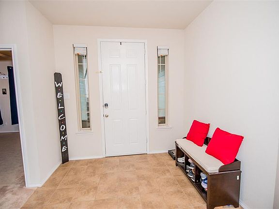 4th image of 271 Saddlebrook Ln