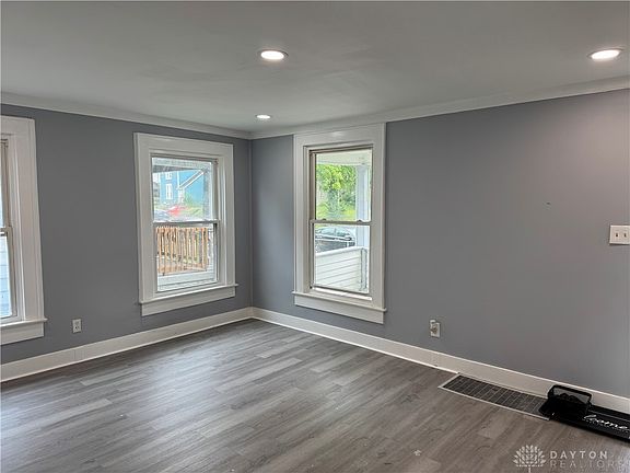 4th image of 1530 W Main St