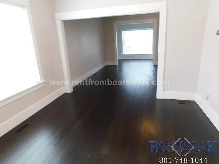 657 E Warnock Ave — Photo 16