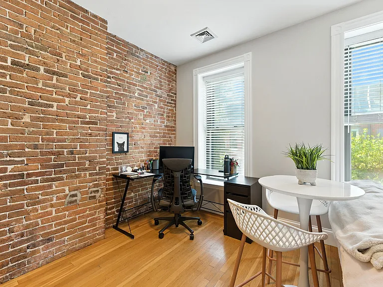 19 Medford St #2 — Photo 4