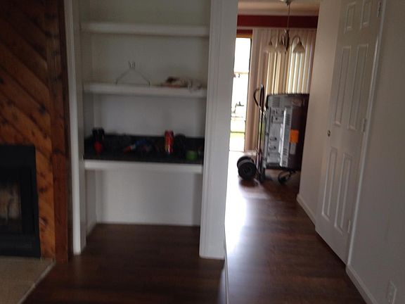 3rd image of 2441 Woodstock Ave