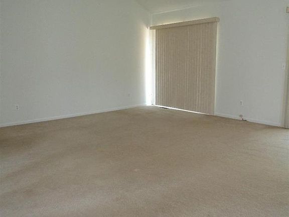 3rd image of 1501 Newcastle Dr