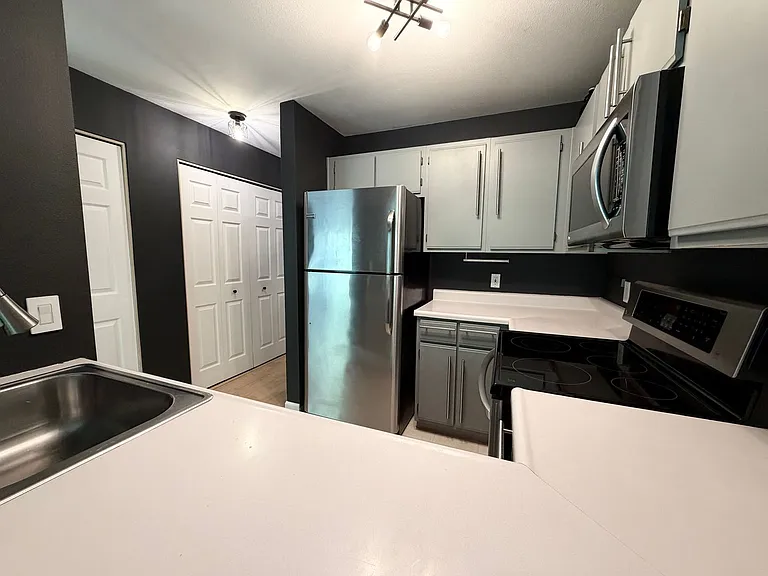 5142 SW Multnomah Blvd #H — Photo 6