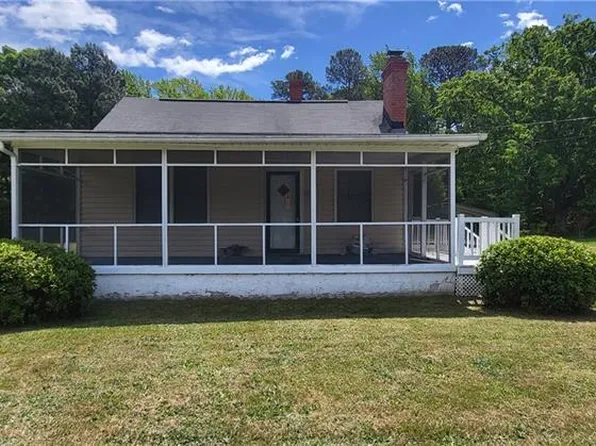 1018 Old Williamsburg Rd, Yorktown, VA 23690