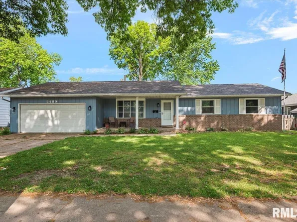 2489 Arrowhead Dr, Springfield, IL 62702