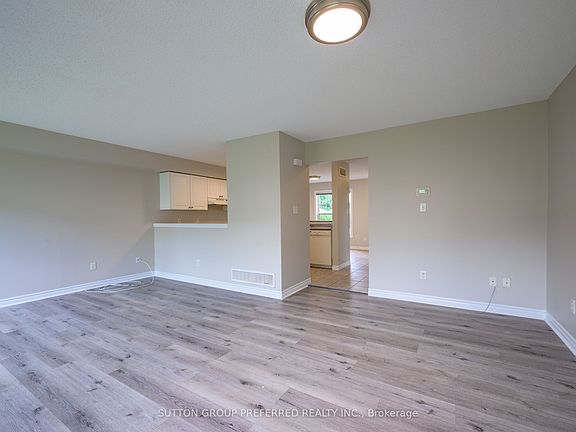 3rd image of 600 Sarnia Rd #29