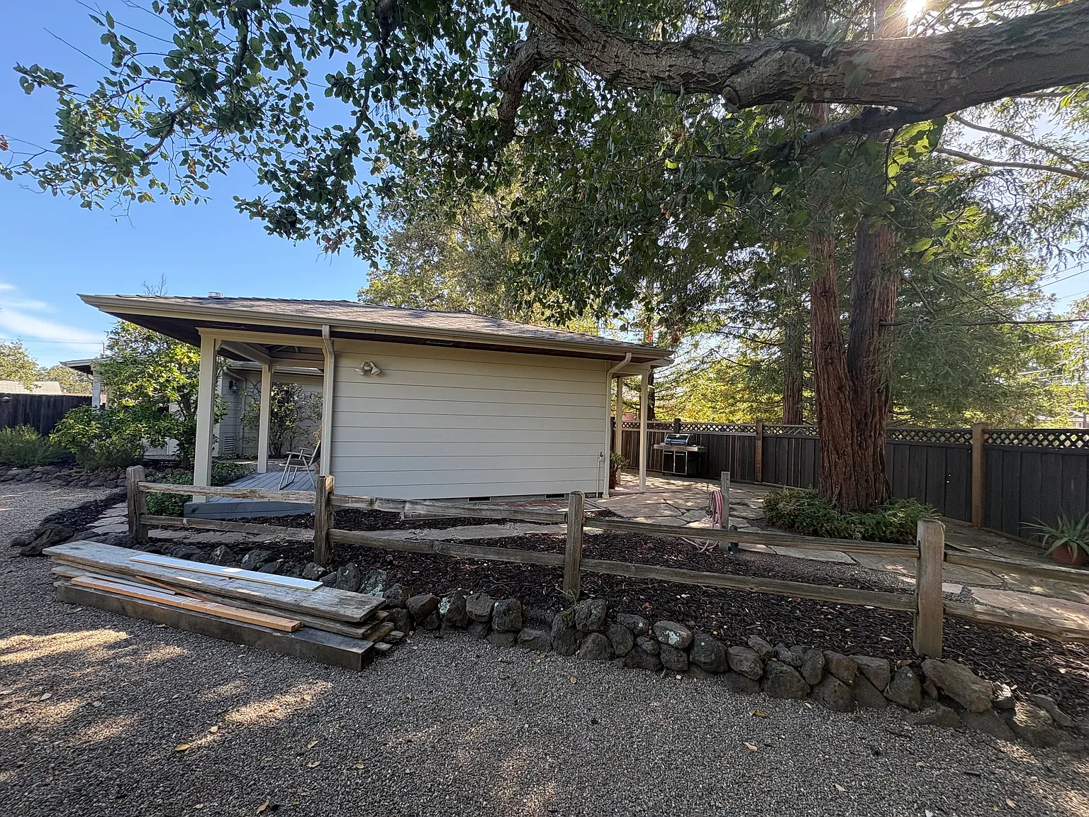 Studio, 350 sqft, $2,700 — Photo 2