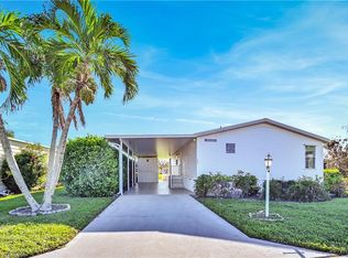 550 Charlemagne Blvd, Naples, FL 34112