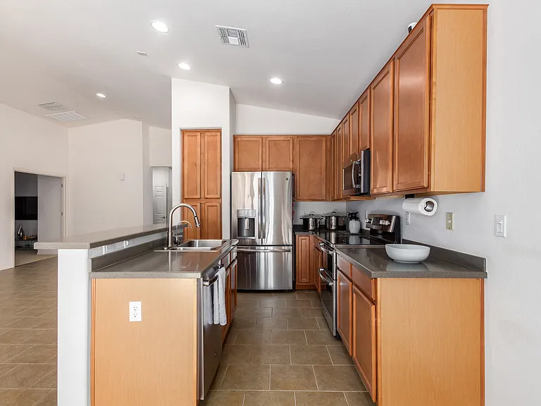 15273 W Edgemont Ave — Photo 10