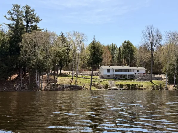 1087 Lagoon Rd, Highlands East, ON K0L 1C0