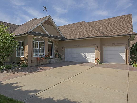 2nd image of 1583 River Heights Ct