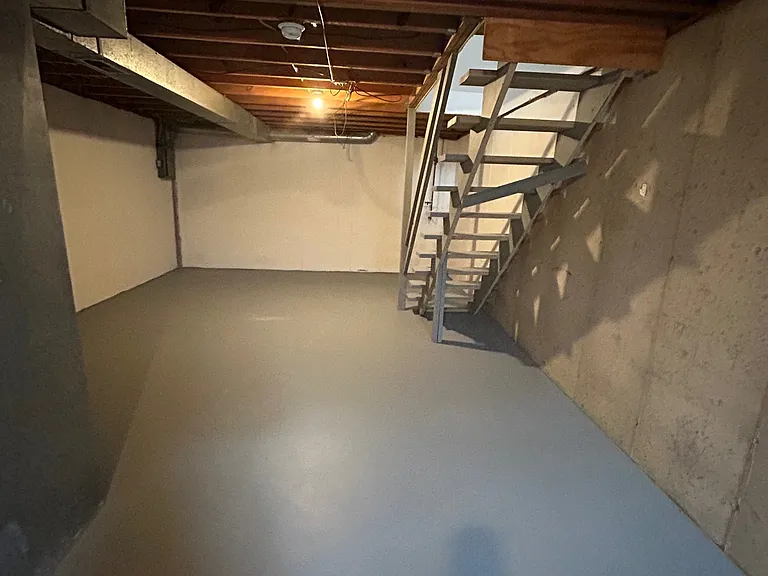 1677 Meyer Dr — Photo 14