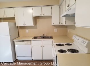 1235 SW Brockwood Ave APT 54, McMinnville, OR 97128