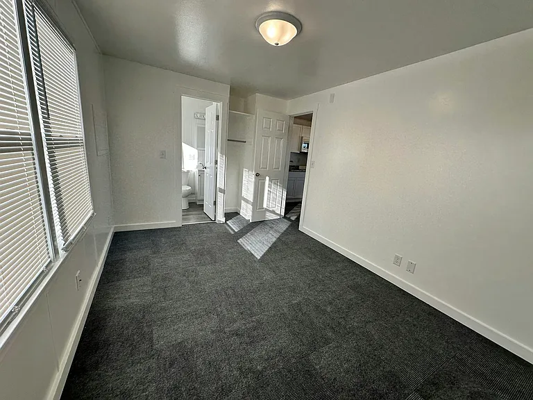 525 E Omaha St #2 — Photo 5