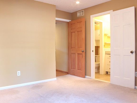 5th image of 110 Leafwood Ln APT 187