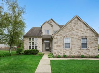 1521 Magnolia Dr, Crystal Lake, IL 60014