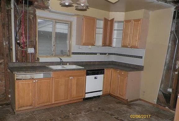 3rd image of 192 Shabbona Dr