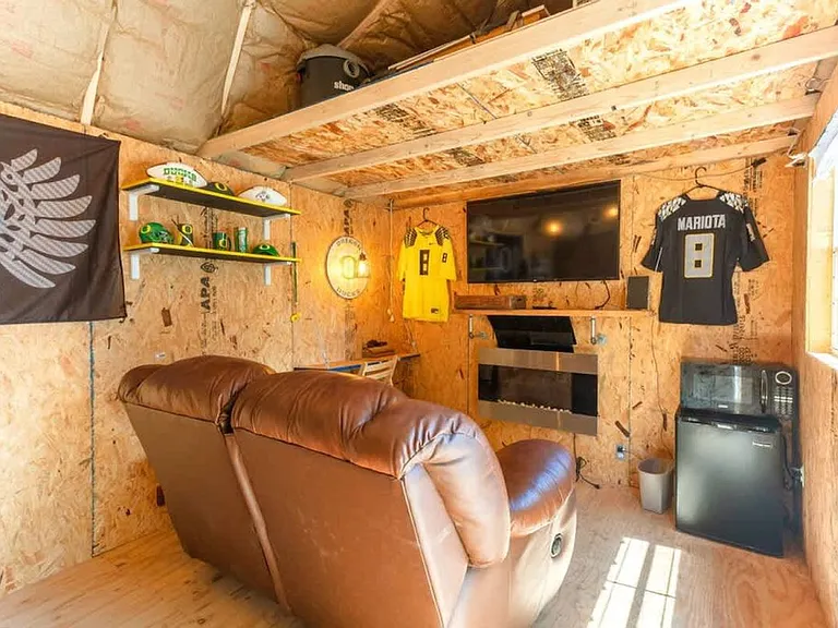 Building's Lounge