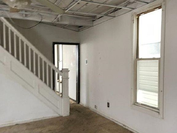 4th image of 536 13th Ave