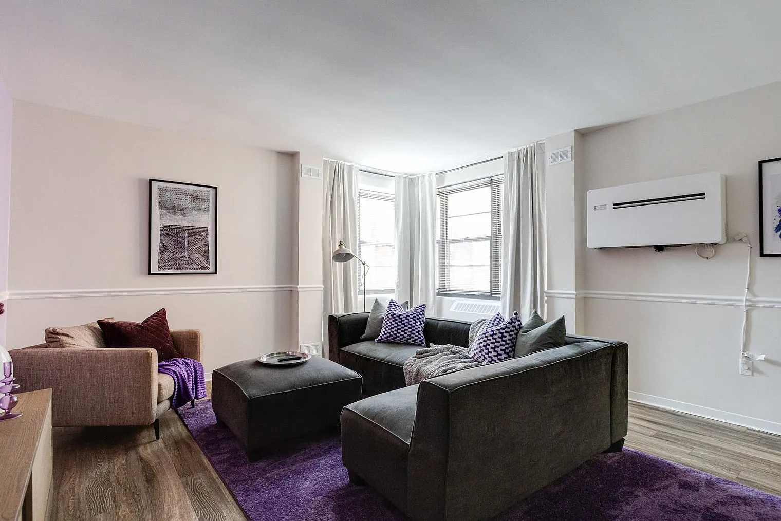 1 bed, 1.0 bath, 624 sqft, $2,016 — Photo 2