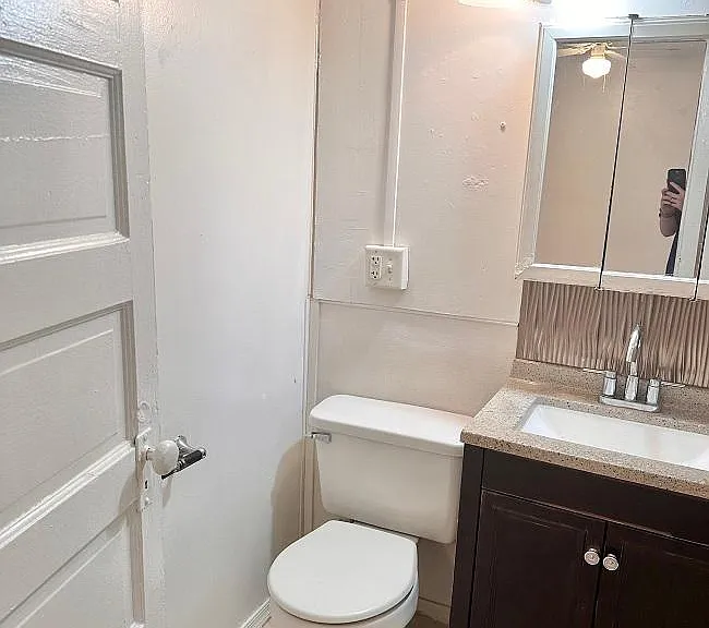1230 W 3rd St #3 — Photo 5
