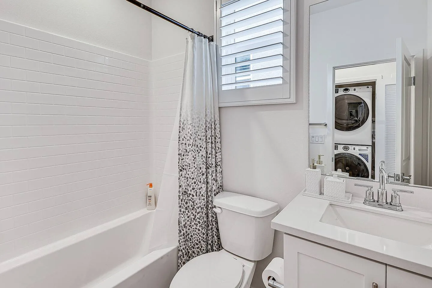 4 bed, 3.5 bath, 1894 sqft, $4,291 — Photo 4
