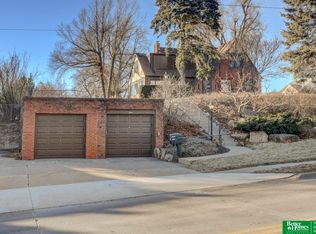 5909 Blondo St, Omaha, NE 68104