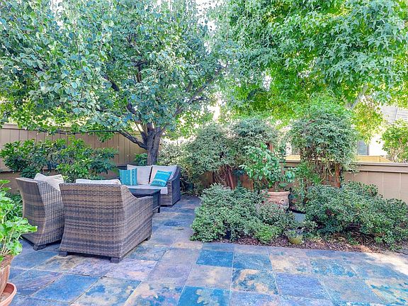 3rd image of 7526 Morevern Cir