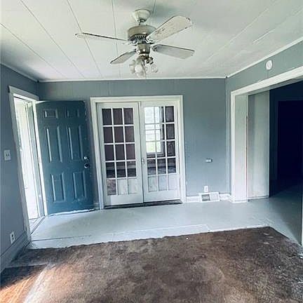 4th image of 810 William St