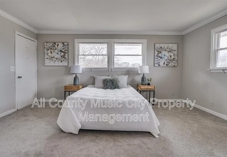 209 Rhine Dr — Photo 10