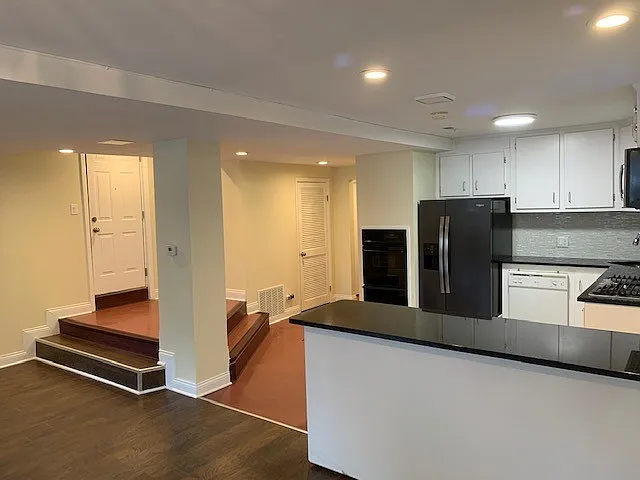 3 bed, $2,875 — Photo 2