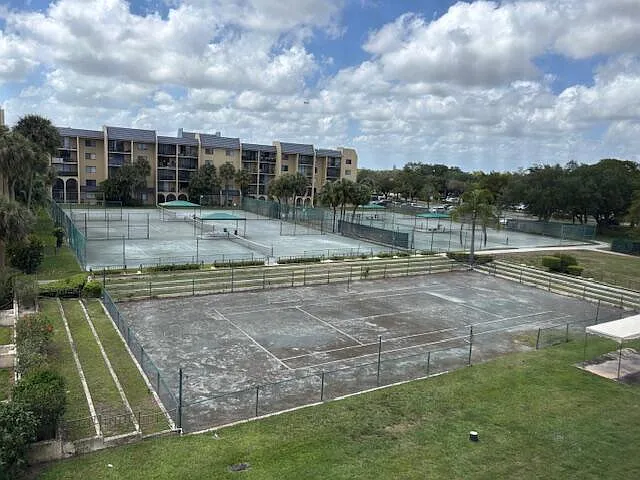 2820 Tennis Club Dr #401 — Photo 17