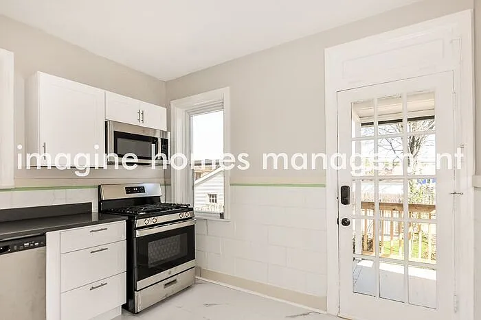 6518 Parkwood Pl — Photo 8