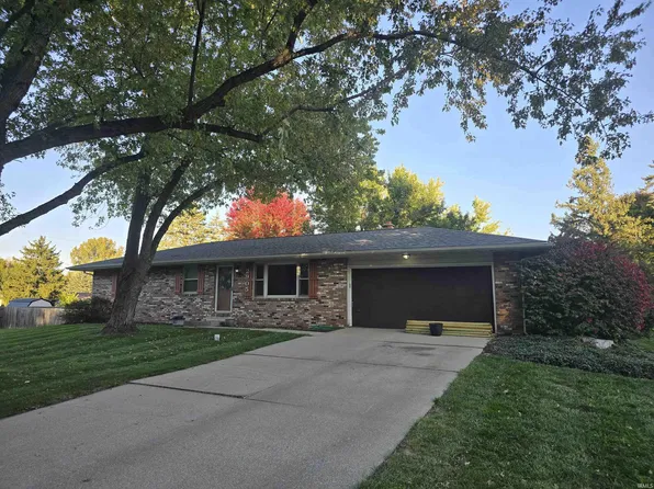 2905 Sandra Ln, Winona Lake, IN 46590