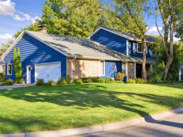 14880 Ironwood Ct, Eden Prairie, MN 55346