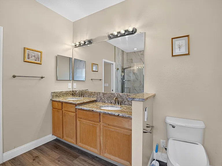 5605 Hawklake Rd — Photo 35