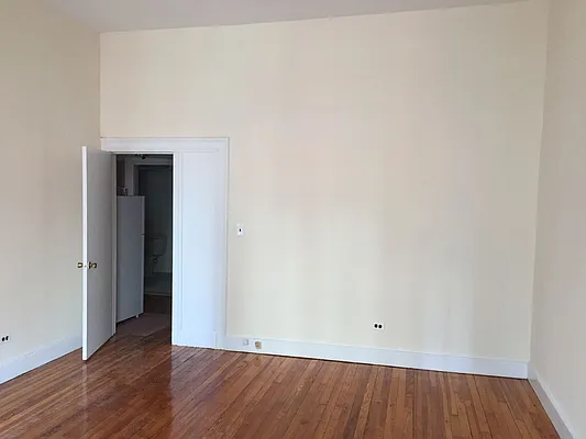 Rented by Area New York | media 5