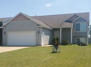 11732 Barkton Dr, Holland, MI 49424