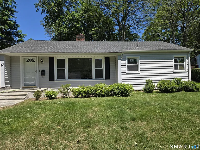 73 Crestwood Dr — Photo 1