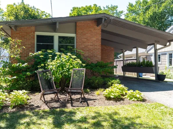 806 Pleasant Ave, Highland Park, IL 60035