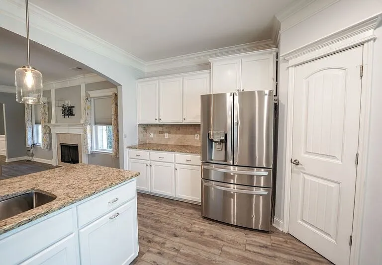 425 Wicklow Dr — Photo 10