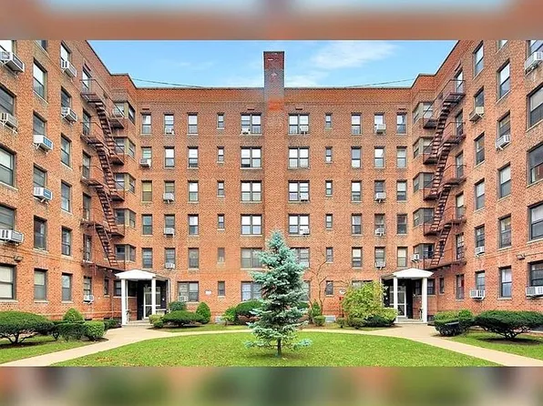 2425 Haring St APT 4C, Brooklyn, NY 11235