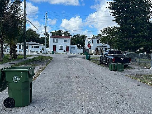 5th image of 2380 NW Flagler Ter
