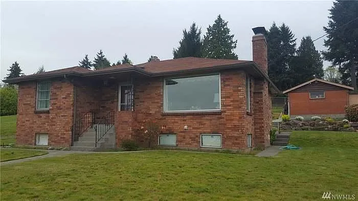 2 bed, 2460 sqft, $2,700 — Photo 4