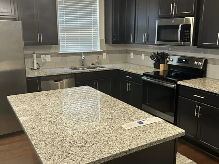 5010 Longview Walk — Photo 1