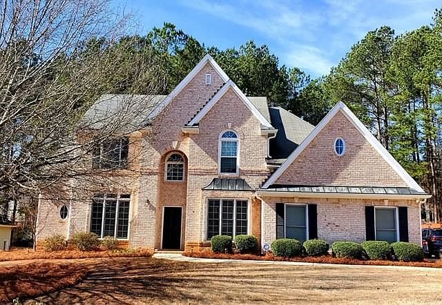 1st image of 28 Hidden Woods Ln