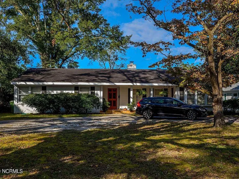 1618 Country Club Rd — Photo 4